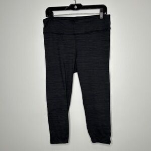 Outdoor Voices Black/Charcoal tiny stripe leggings in an XL